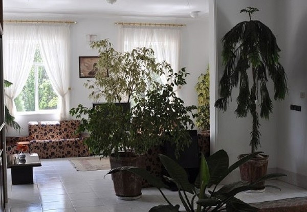 Caravan - hotel in iran
