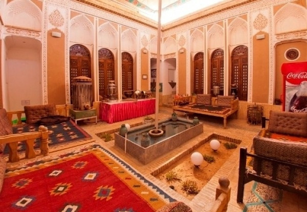 Historical Hotel Lab-e-Khandagh - THE BEST Hotels in Iran