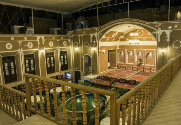 Firouzeh Hotel